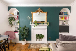 Stylish Georgian Apartment near the centre of Bath